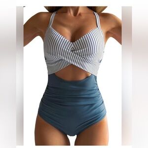 Women’s NWT EoMenie one piece swimsuit (s)